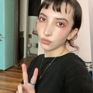 Meet your Posher, Isabel